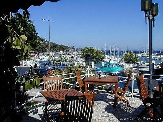 Hotel Le Richiardi Carqueiranne Restaurant foto